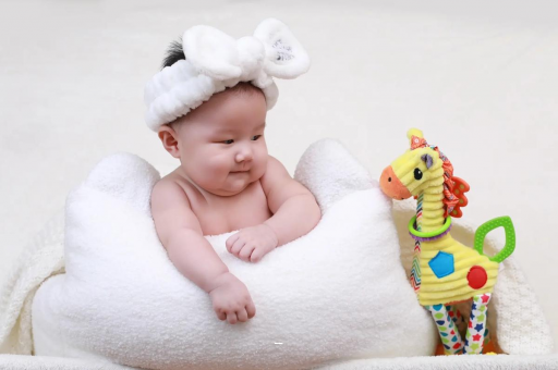 金湖宝宝几个月翻身